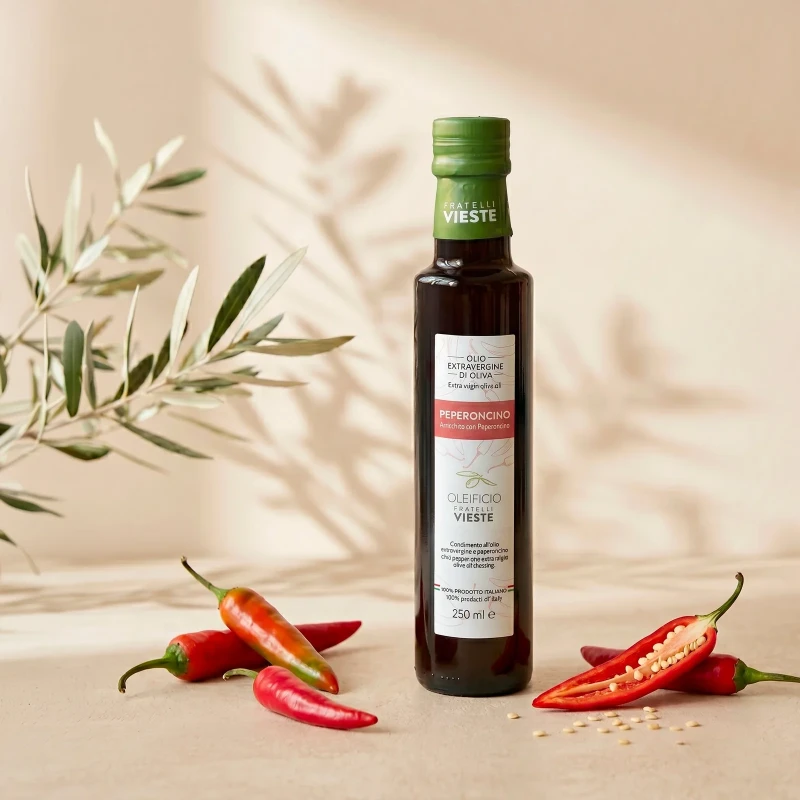 Oliwa z oliwek extra vergine Evo z peperoncino 250 ml; Vieste, Apulia 