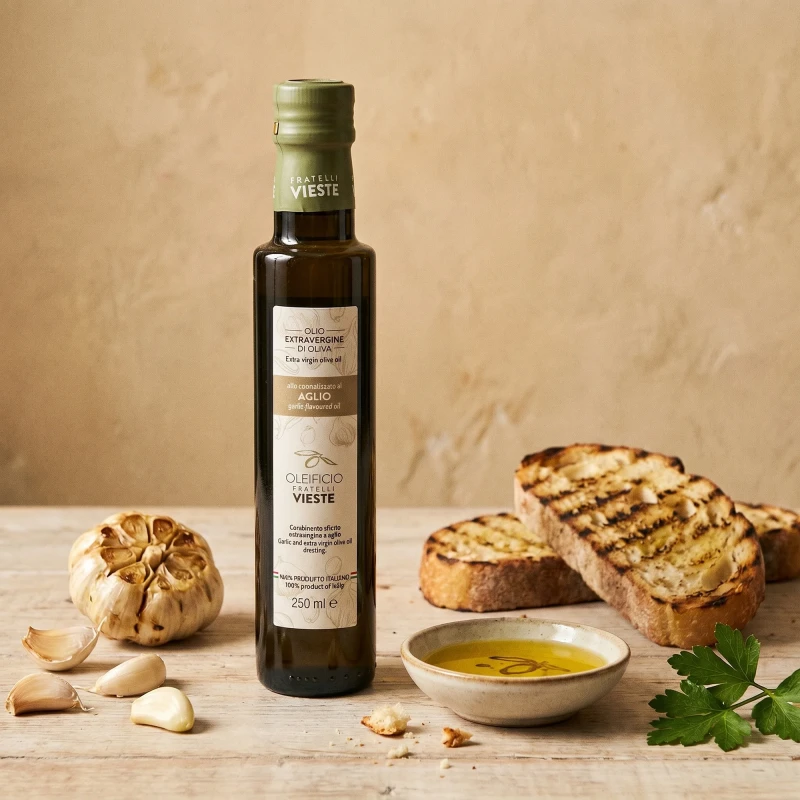 Oliwa z oliwek extra vergine Evo z czosnkiem 250 ml; Vieste, Apulia